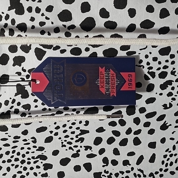 Toku Animal Print Kangaroo Pocket Short Sleeve Hoodie Shirt Size Medium … - Picture 5 of 8